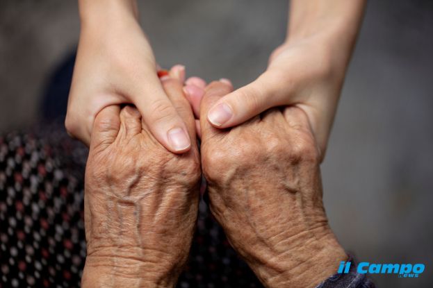Contributi per anziani e persone fragili grazie a Trame d'Argento: domande fino al 24 Maggio